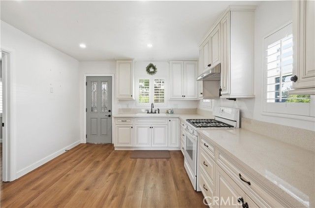 447 Hawaiian, Wilmington (los Angeles), CA 90744