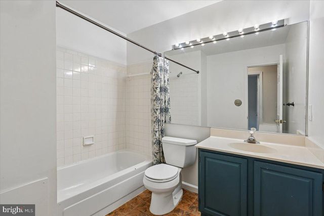 28 SUNCROFT CT, Silver Spring, MD 20904