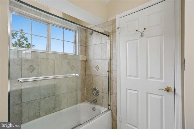 28 SUNCROFT CT, Silver Spring, MD 20904