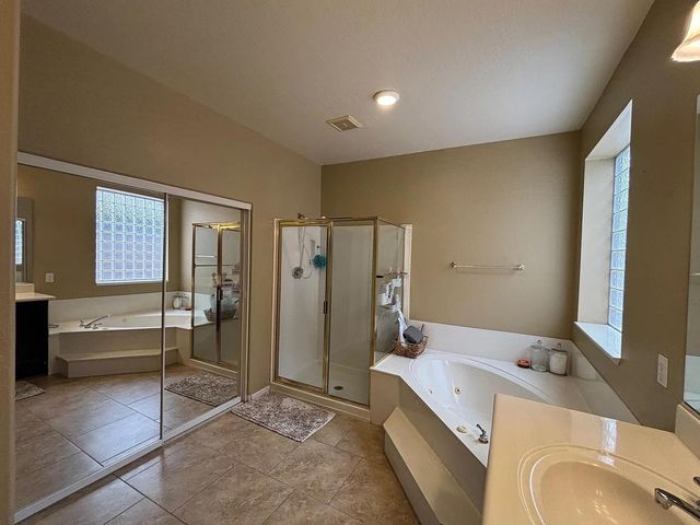 3136 E Brookwood Court, Phoenix, AZ 85048