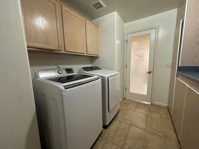 3136 E Brookwood Court, Phoenix, AZ 85048
