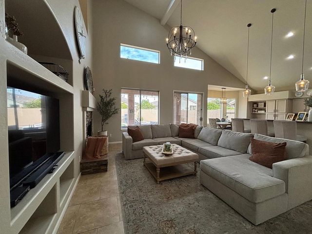 3136 E Brookwood Court, Phoenix, AZ 85048