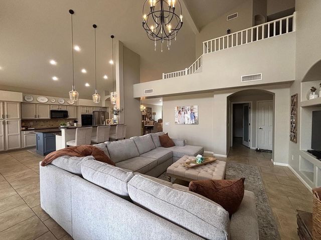 3136 E Brookwood Court, Phoenix, AZ 85048