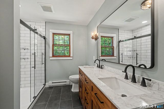 39 Standish Road, New Milford, CT 06776