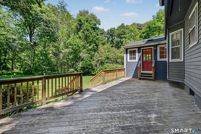 39 Standish Road, New Milford, CT 06776