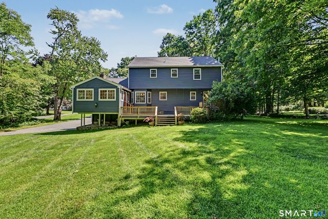 39 Standish Road, New Milford, CT 06776