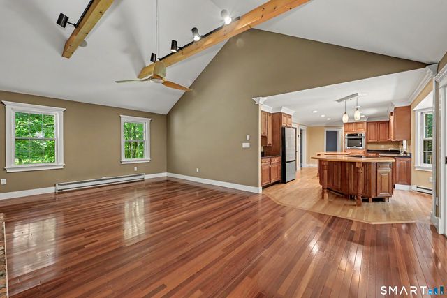 39 Standish Road, New Milford, CT 06776