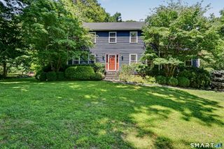 39 Standish Road, New Milford, CT 06776