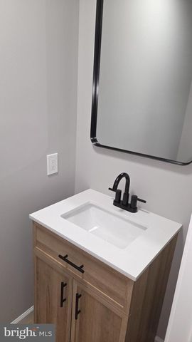 216 SPRINGWOOD DR, Bear, DE 19701