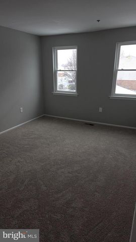 216 SPRINGWOOD DR, Bear, DE 19701