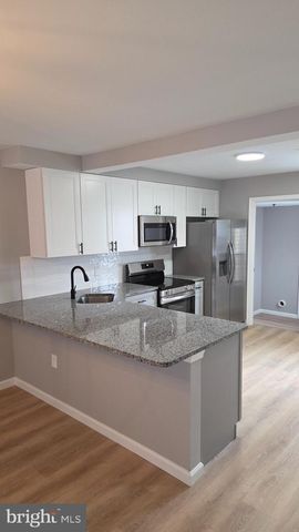 216 SPRINGWOOD DR, Bear, DE 19701