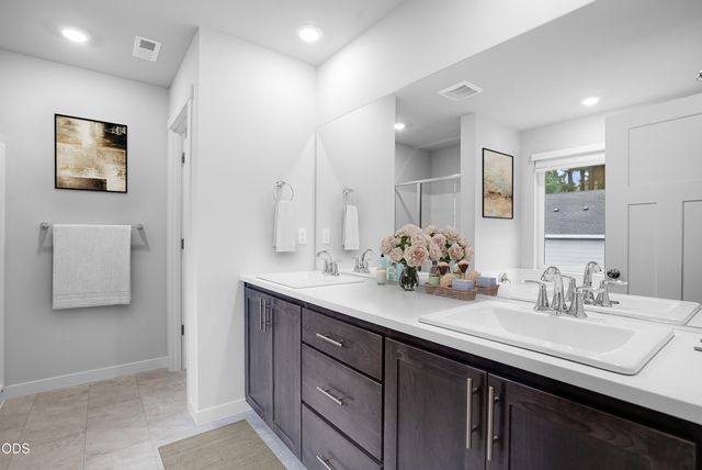 63114 NE Henningsen Pl, Bend, OR 97701
