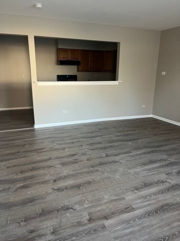 8817 S Roberts Road 5, Hickory Hills, IL 60457