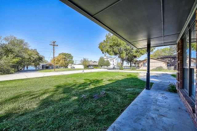 720 Lakeshore Drive, Little Elm, TX 75068