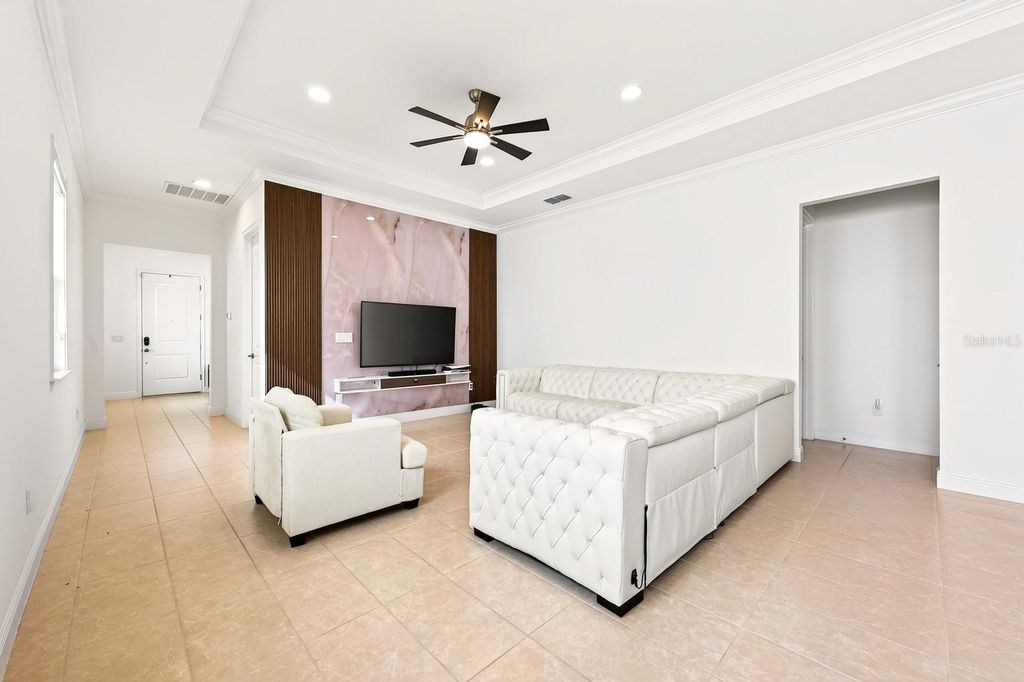 Image 6 of property listing at 13472 PADSTOW PLACE, Orlando, FL 32832