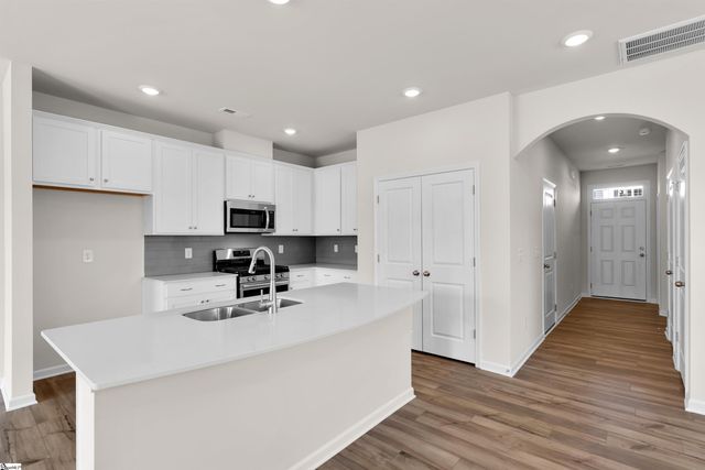 1748 Hidalgo Drive, Boiling Springs, SC 29316