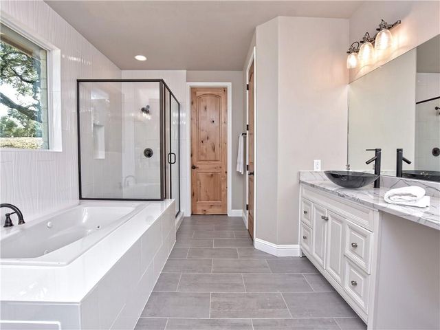 133 Tuscany WAY, Georgetown, TX 78633