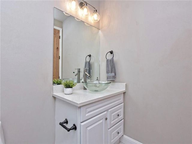 133 Tuscany WAY, Georgetown, TX 78633