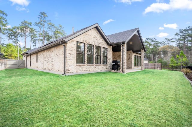 30 Arctic Tern Circle, Magnolia, TX 77354