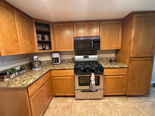 76923 Turendot Street, Palm Desert, CA 92211