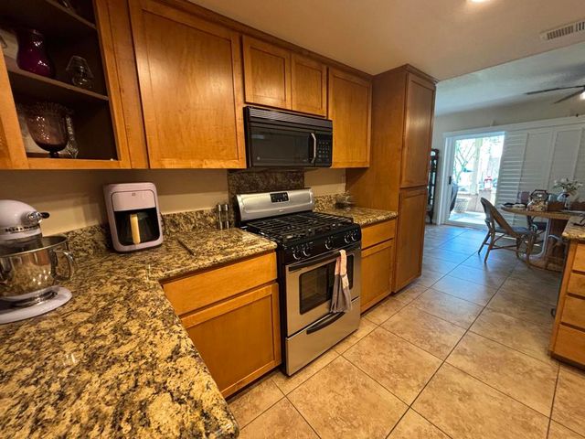 76923 Turendot Street, Palm Desert, CA 92211