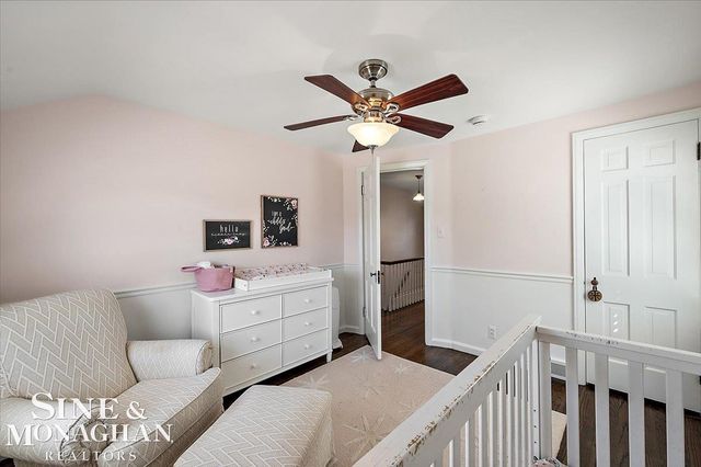1866 Country Club Road, Grosse Pointe Woods, MI 48236