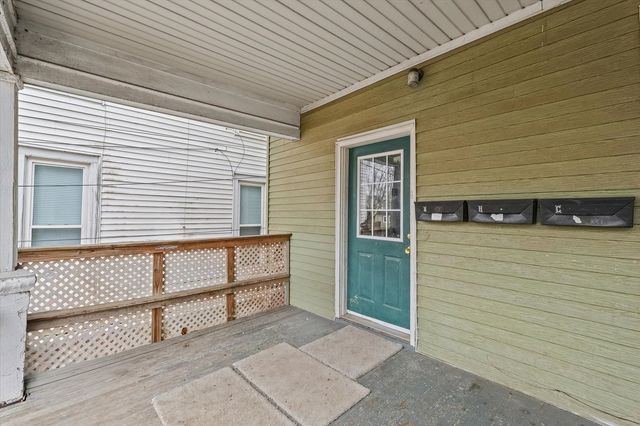 820 W Washington Street, Bloomington, IL 61701