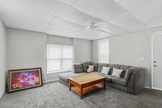 820 W Washington Street, Bloomington, IL 61701