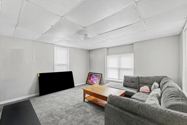 820 W Washington Street, Bloomington, IL 61701