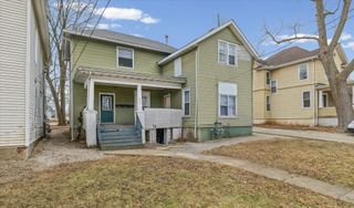 820 W Washington Street, Bloomington, IL 61701