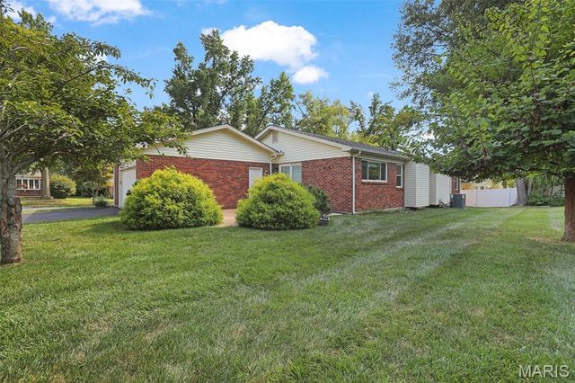 12925 Weatherfield Drive, Unincorporated, MO 63146