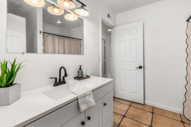 335 Fireside Street, Oceanside, CA 92058