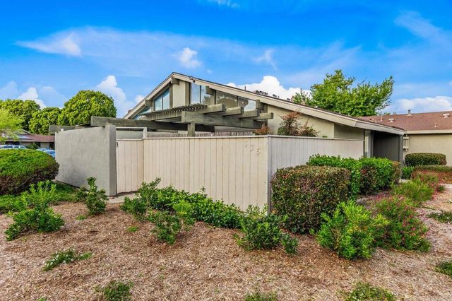 335 Fireside Street, Oceanside, CA 92058