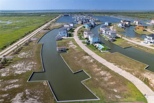 4 Largo, Hitchcock, TX 77563