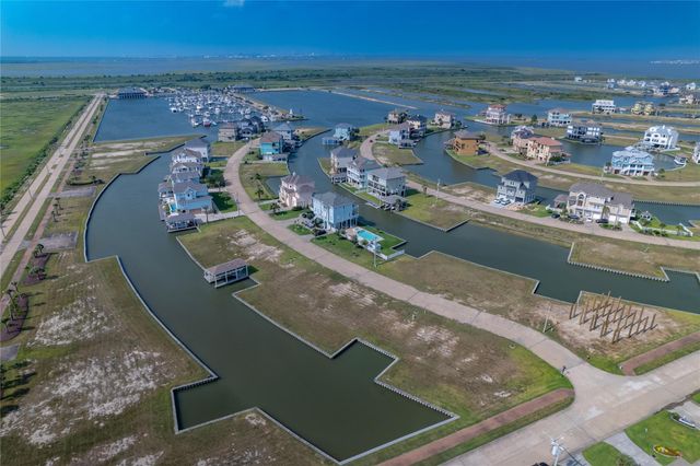 4 Largo, Hitchcock, TX 77563