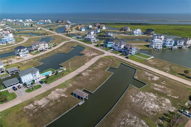 4 Largo, Hitchcock, TX 77563
