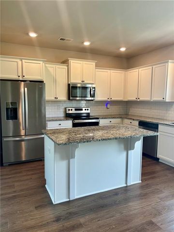 10118 Cormac Street, Jonesboro, GA 30238