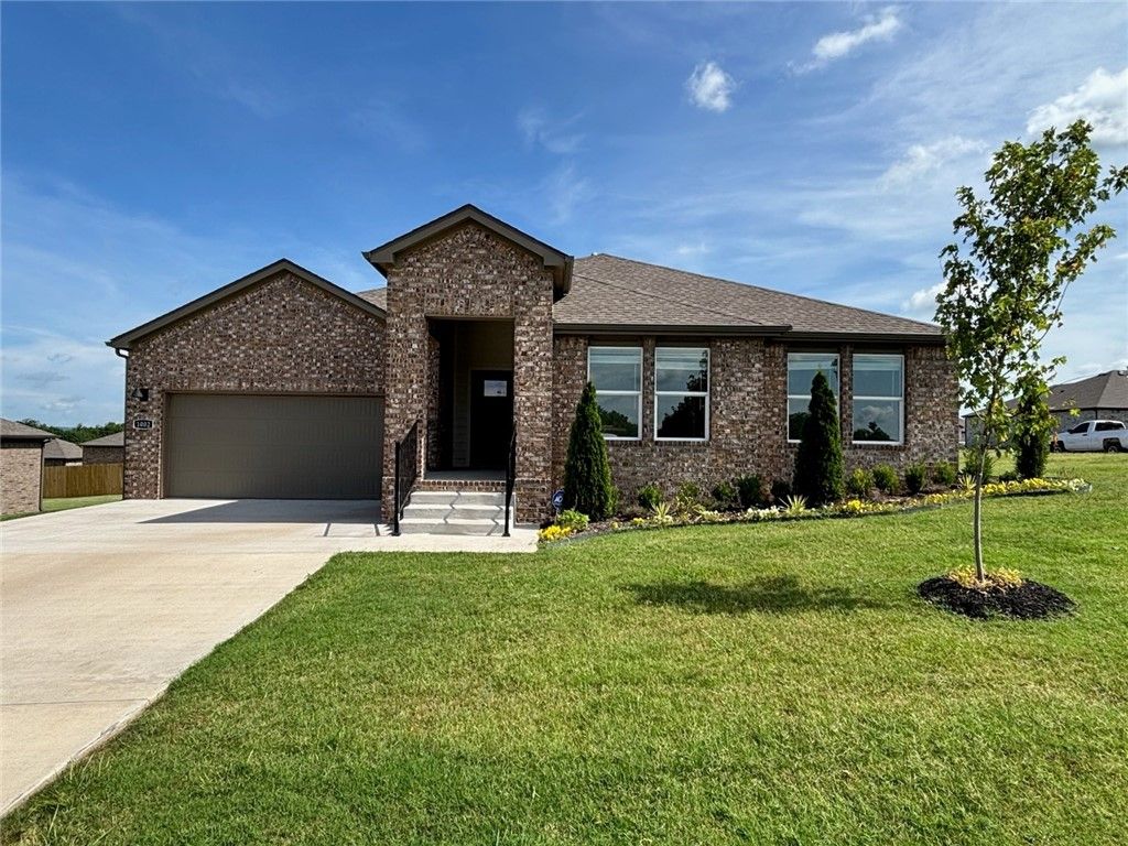 516 Greer Street, Pea Ridge, AR 72751