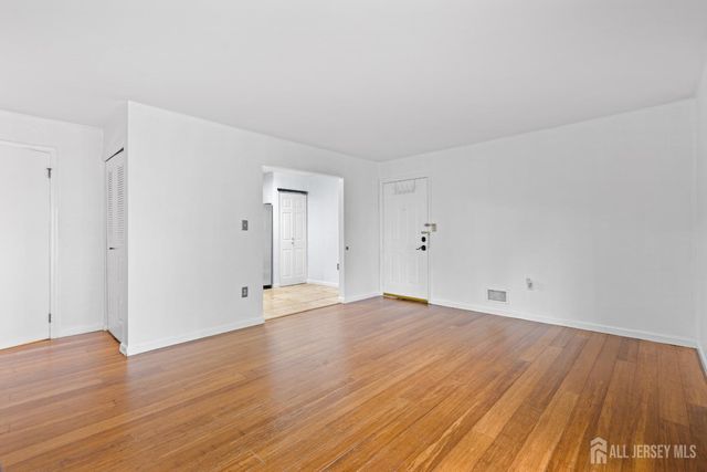 454 Northam Drive, North Brunswick, NJ 08902