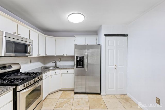 454 Northam Drive, North Brunswick, NJ 08902