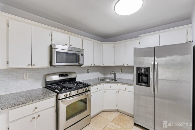 454 Northam Drive, North Brunswick, NJ 08902