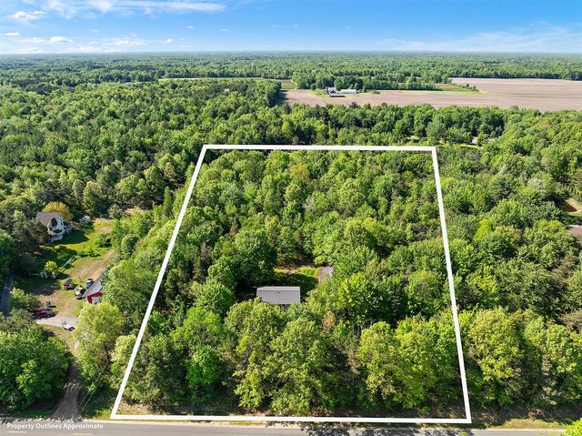 6969 E Pontaluna Road, Fruitport, MI 49415