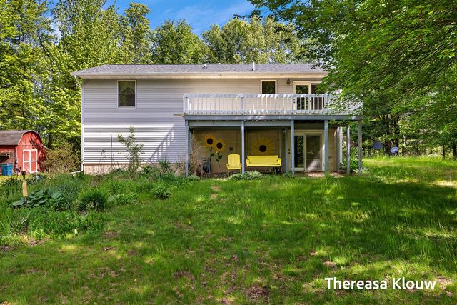 6969 E Pontaluna Road, Fruitport, MI 49415