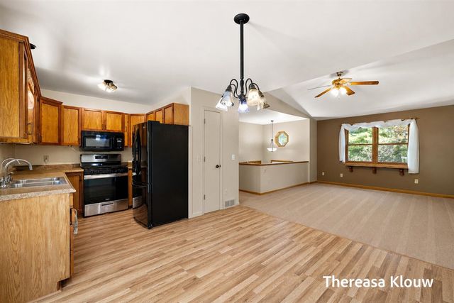 6969 E Pontaluna Road, Fruitport, MI 49415