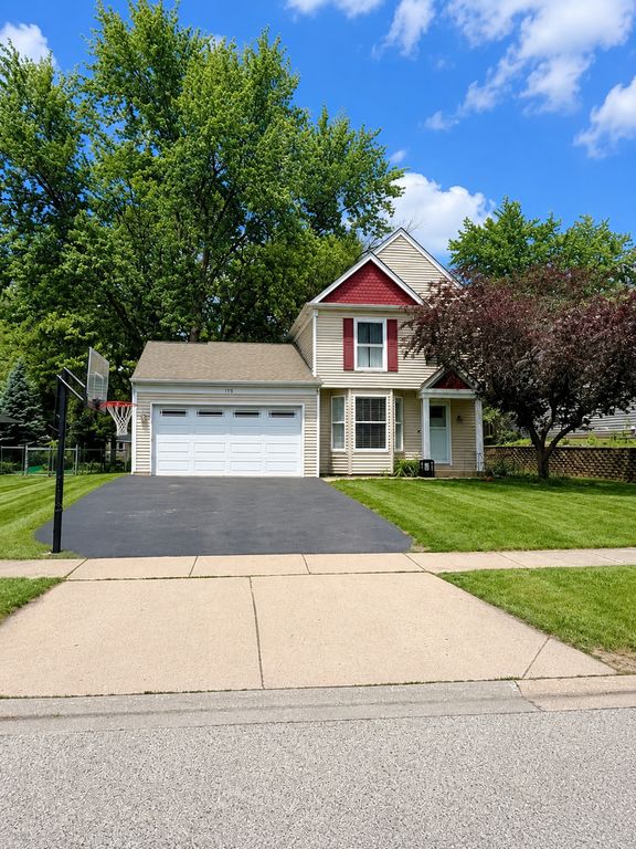 Image 1 of property listing at 1550 Meghan Avenue, Algonquin, IL 60102
