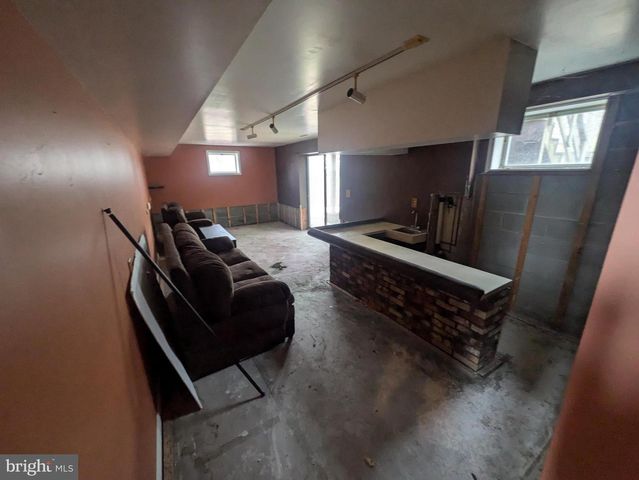 933 GROWDEN TER, Cumberland, MD 21502