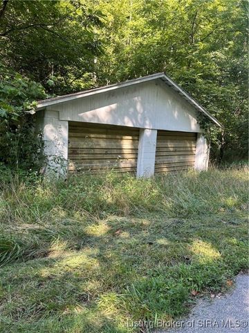 10692 N Haleysburg Road, Vallonia, IN 47281