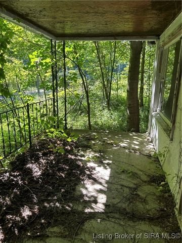 10692 N Haleysburg Road, Vallonia, IN 47281