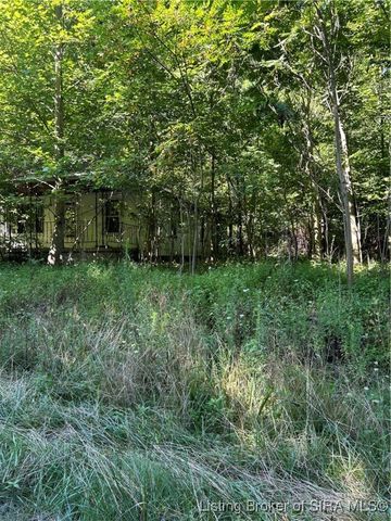 10692 N Haleysburg Road, Vallonia, IN 47281