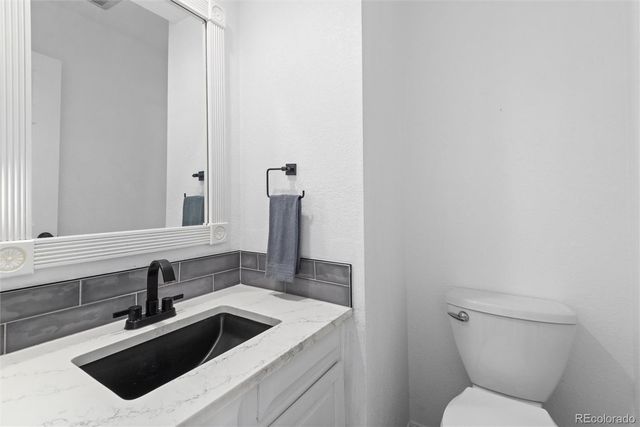 2042 S Moline Way, Aurora, CO 80014